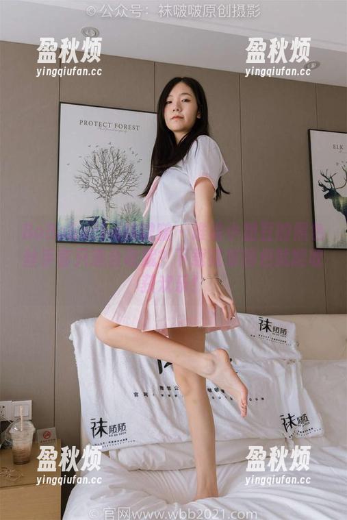 BoBoSocks袜啵啵-小甜豆 BoBoSocks袜啵啵 - 谁说小甜豆的黑色丝手套只适合收藏?下载花絮图包就能收获欢乐!