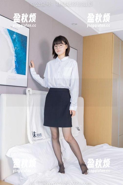 BoBoSocks袜啵啵 - 谁能想象甜甜圈的黑皮手套在线，图集妙趣横生，来聊聊吧。