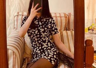 微密圈 – July芝岚发的新照：长腿美图还真迟早要让人跪下。