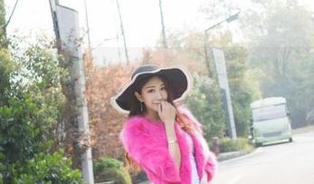 MiStar魅妍社 – 她是“黄乐然女王”，照片中就像在开国大典！