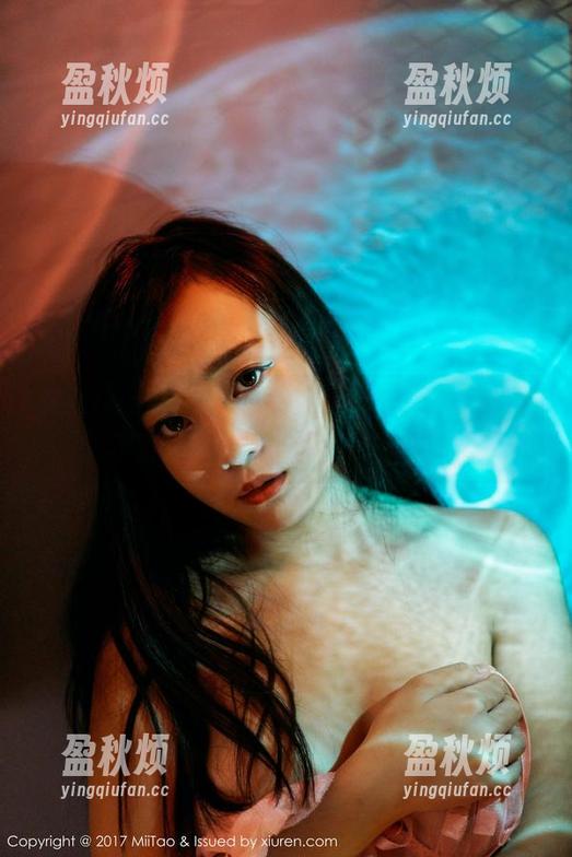 MiiTao蜜桃社 - 王静瑶的旗袍写真，算不算是传统与时尚的硬碰硬？