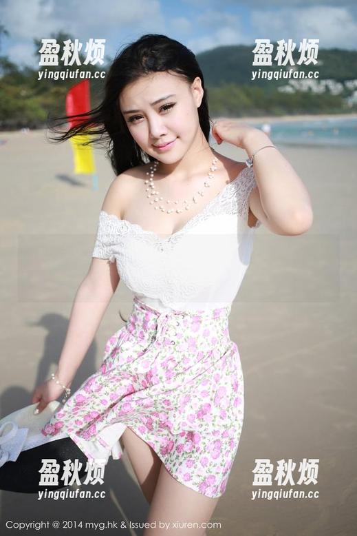MyGirl美媛馆 - Milk楚楚的黑丝写真，感受网盘里那点点不正经的氛围！
