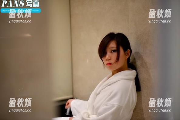 PANS-妮妮 PANS - 妮妮白色的写真全集,果然无聊是个常态。