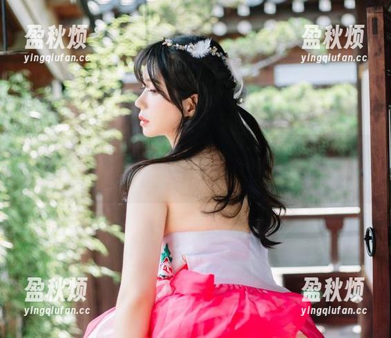当Sia(시아)又来一波cos：[Paranhosu]治愈者，图里有种魔力让我一直盯着，哈哈。