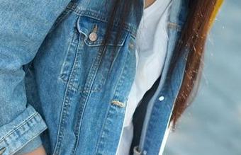 TuiGirl推女郎 – 看见王依萌在图片中运动，突然想起来我也好久没去健身房了。