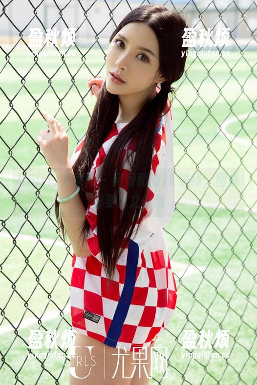 UGirls尤果网-何曼丽 UGirls尤果网 - 何曼丽的JK演绎,图集都要为之倾倒