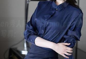 Xiuren秀人网 – 安然maleah的图书馆写真：谁说书籍不能懂人心？