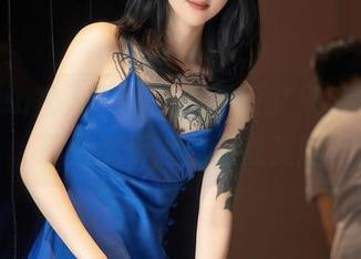 Xiuren秀人网 – 王俪丁呀又来了，最新图片展示她那无敌美腿