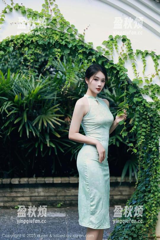 Xiuren秀人网 - 轩轩王子校服合集，照片里可以找到那种青春的味道吗？