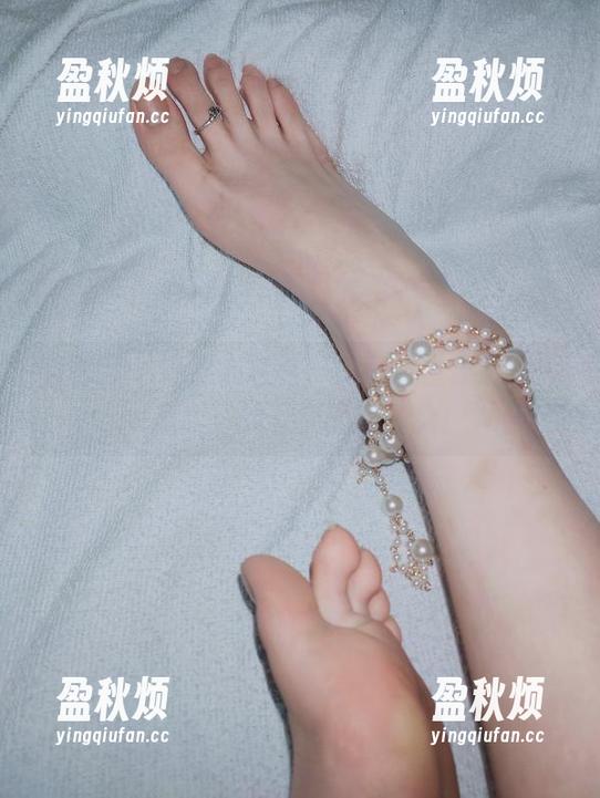 微密圈 - 这双人定制，让我严重怀疑YuYu超甜丫的社交圈有多大！