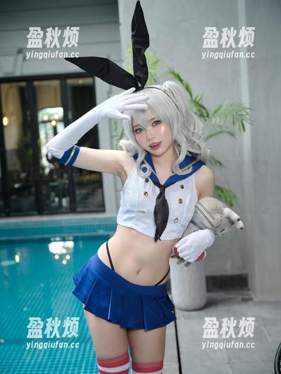 一探ZinieQ的兔女郎私房图集，时而轻松时而懵懂的气氛满溢