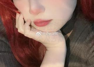 听说Zyra秋的作品在泳装界算是一股清流，真等不及去欣赏了。