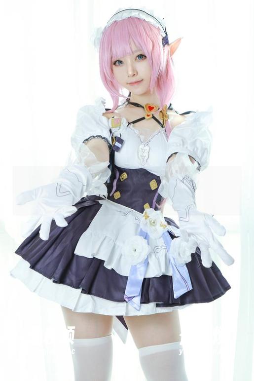 ReZero图包独家：asagiriai(爱ちゃん)怎么能让私拍看起来如此优雅又大胆？