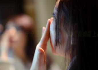 pans – 功夫壁纸：宁宁在海边打卡，谁敢在我桌面上找噪音？