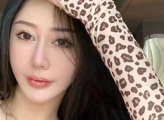 微密圈 – 从私有到公开，不爱笑的赛琳的全套下载，听说很“火”！