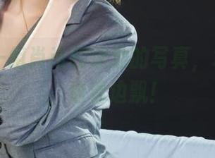 丽柜 – 一组肖肖和泳池的写真，水波荡漾，边看边飘！