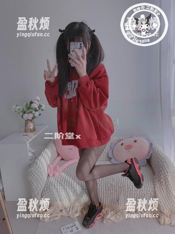 二阶堂宅绘子 二阶堂宅绘子双马尾泳装全集,不小心撒了一波狗粮,几个小伙伴你站到哪边?