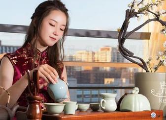 克拉女神 – 妹妹也没啥了不起，但大阳这张照片，喔，免费下载？我爱了！