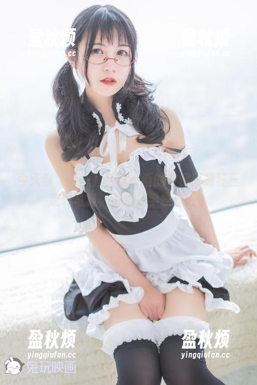 今天穿（万一）兔玩映画的校服时崎狂三定制写真，不怕被学霸看到！