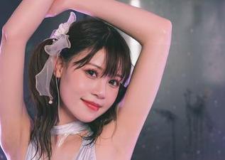 一觉醒来，发现千反田鹿子的英梨梨皮衣写真等着我下载，这生活也太美好了！