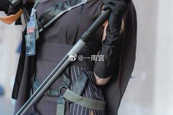 南宫的私拍新作：八重樱，花中人儿难自持