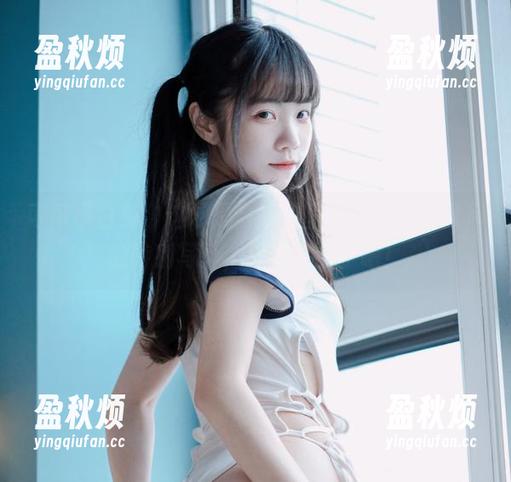 可可小白兔 可可小白兔,这才是合格的壁纸素材!生日月的特别写真,拍得太爽了吧!