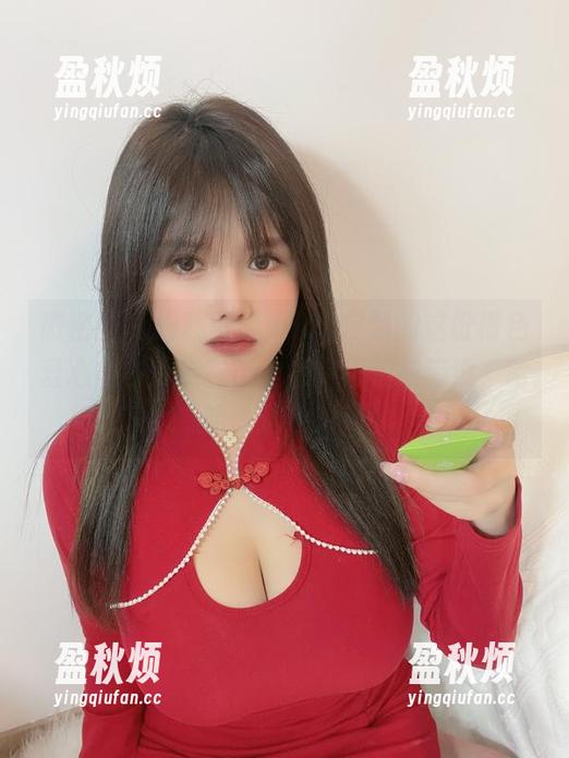 微密圈 - 想想可馨juicy定制的这份橙色爱心内衣，走在街上肯定不怕被淹没，哈哈，这色彩！