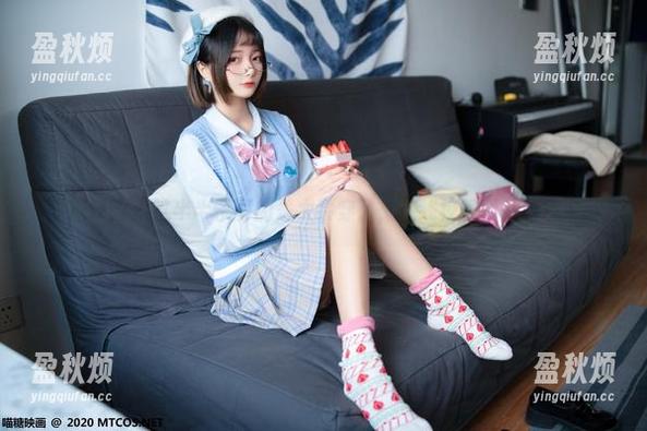 喵糖映画 - 这半半子真的是太会穿了，在线校服图片欣赏中…