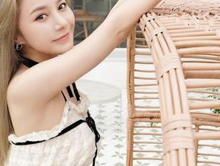 嗲囡囡 – 免费的图册里，有K8傲娇萌萌Vivian的清纯时刻，实在难得，有种想收藏一生的冲动。