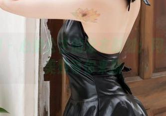 嗲囡囡 – 心妍公主的泳衣时刻：网盘里的美照等你来撩