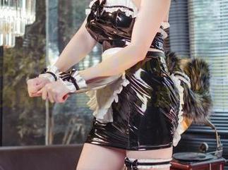 不要问我为什么要看夏小秋秋秋的职业装合集，免费的，哈哈，难道不够理由吗？