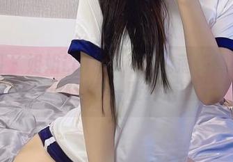 微密圈 – 姐姐Lalion月下的薄如蝉翼写真，连资源都透着一股纤薄的无奈。