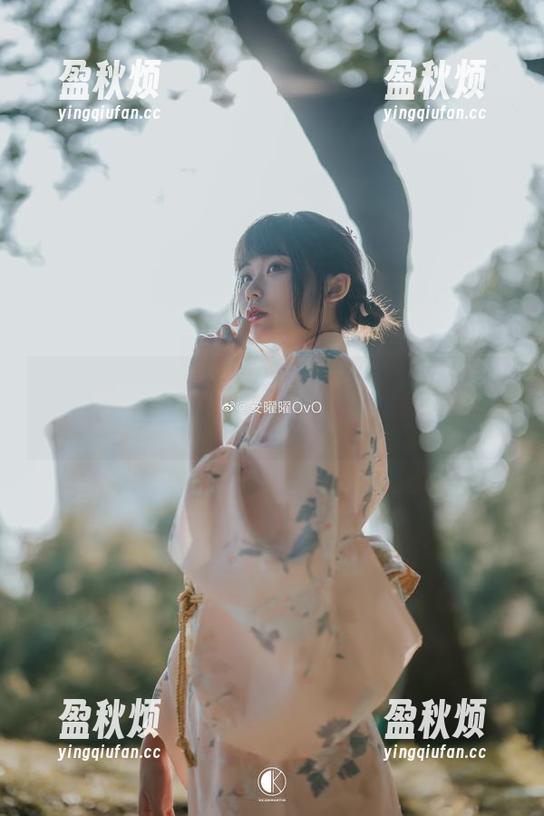 安曜曜的学妹COS，下载后满满都是青春的味道。
