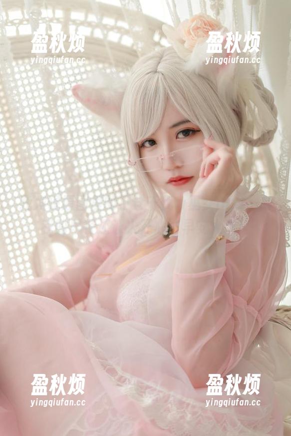 我发现原图里的小仓千代w巫女DLC，比我的早餐还让人开心，早安大伙！