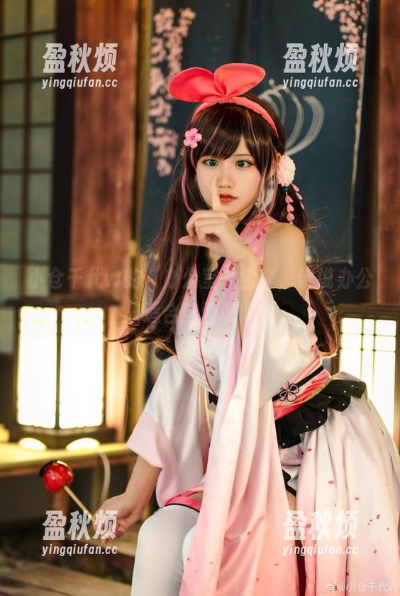 小仓千代w的“办公室”全套，谁说办公只适合穿西装呢？