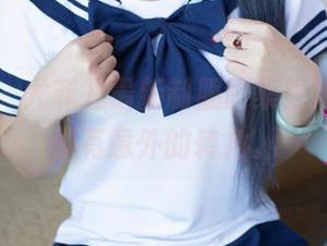 尤果网 – 尤菲儿最新制服图集更新，时刻都有意外的转角。