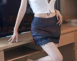 尤蜜荟 – 不得不说，Egg_尤妮丝的每张御姐图片都是在挑衅我的审美神经，太厉害了。
