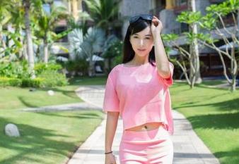 推女郎 – 花嫁新面孔，易阳的作品集：每一张都是无言的挑逗，稍稍点醒了好奇。