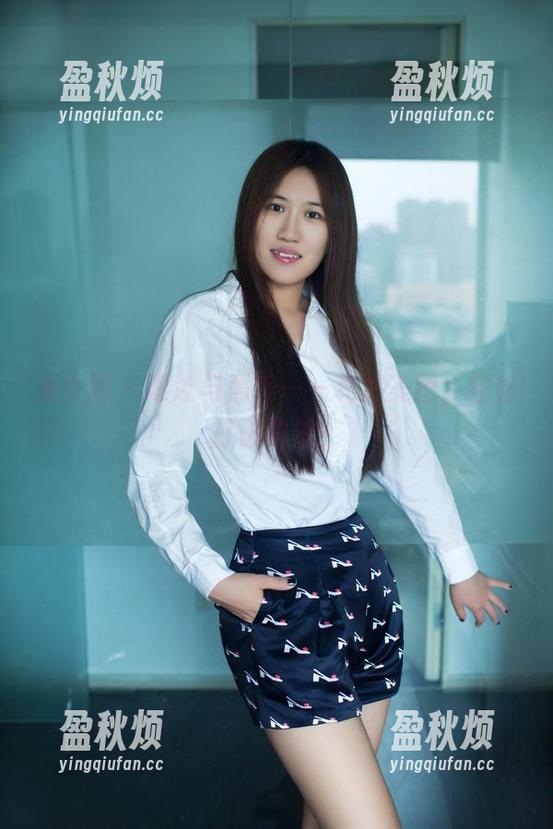 推女郎 - 谭冰与黑色——私房美图，轻松打破常规！
