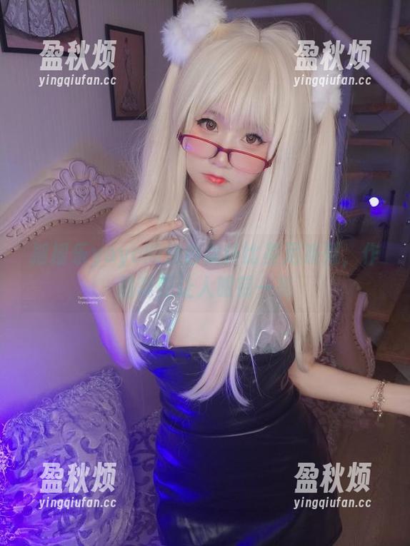 摇摇乐yoyo的紫色女仆比基尼系列，作品真是让人眼前一亮