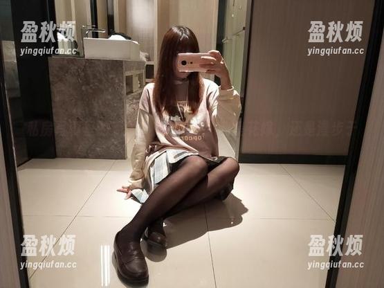 私房写真里的无颜小天使wy：我是花嫁，还是漫步于云端的小淘气？