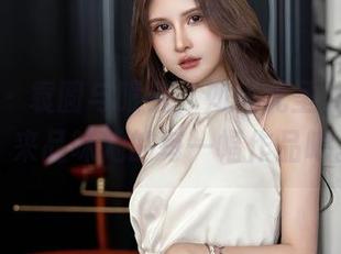 星颜社 – 袁圆与眼镜，如何无圣光中绽放，来品味她的每一幅作品吧。
