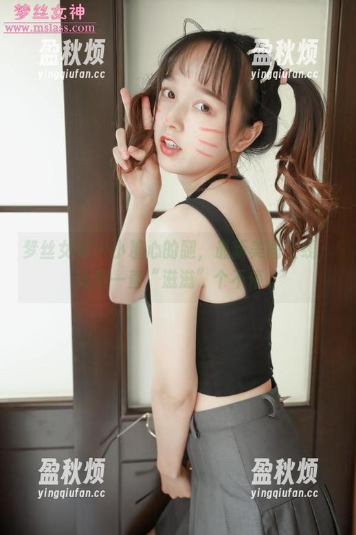 梦丝女神 - 小糖心的腿，最新美图上线，让我一直“滋滋”个不停。