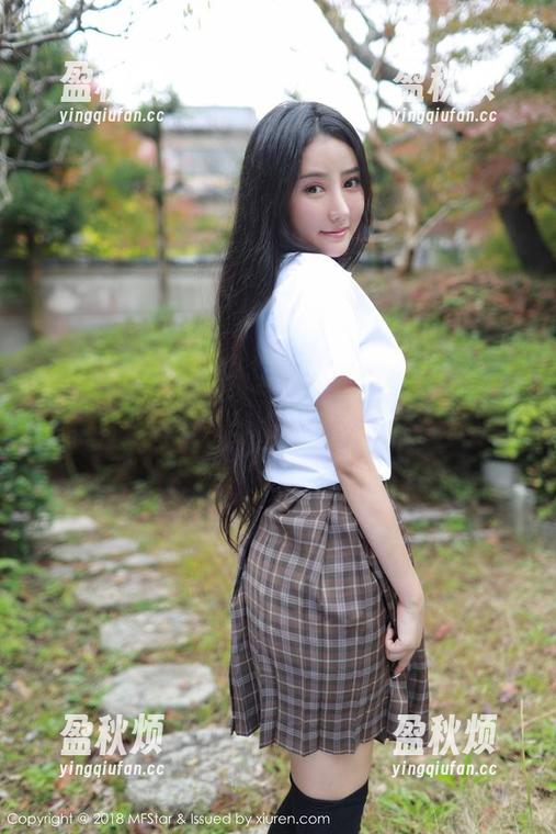 模范学院-李可可 模范学院 - 看李可可的黑白套图,让我联想到孤独的美好。