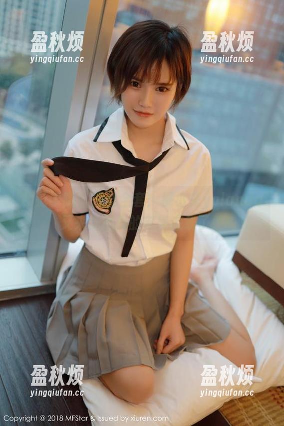 模范学院 - 蕾丝全套：桃小兔yolanda又来挑战我的审美底线了！