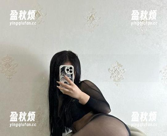 微密圈 - 高清图包霸凌我的审美，猪饲料的美腿令人窒息