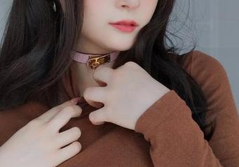 只有白银81能把双马尾和无圣光结合得如此自然，这作品真是别具一格。