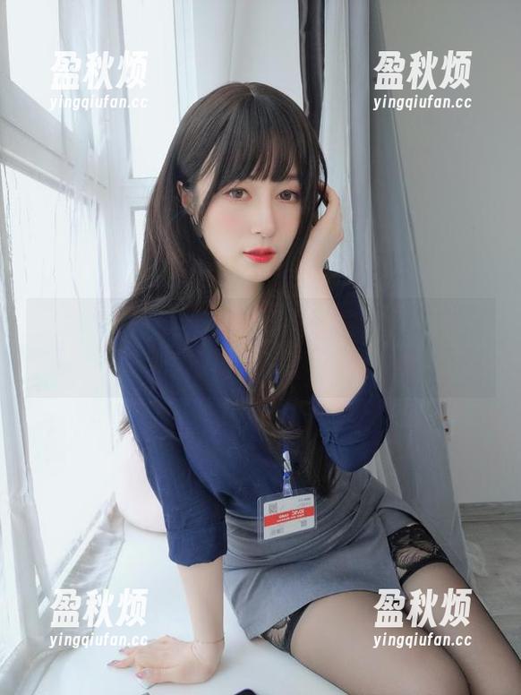 白银81 白银81的白色竞泳:原图效果,真让人想为泳池做个美图软件。