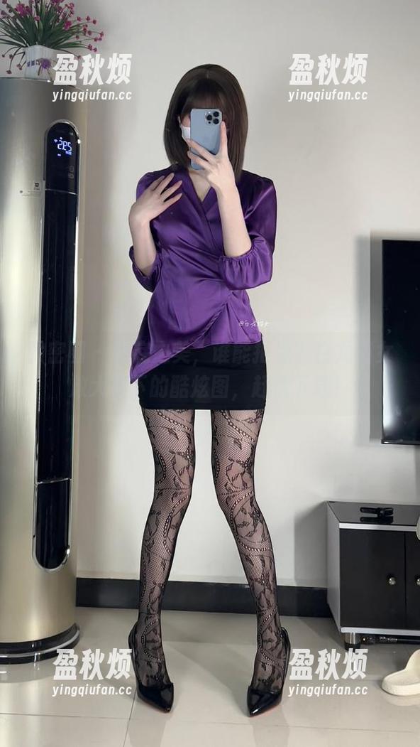 微密圈 - 足底之美，谁能拒绝？白龙猫女放大镜下的酷炫图，赶紧下载！