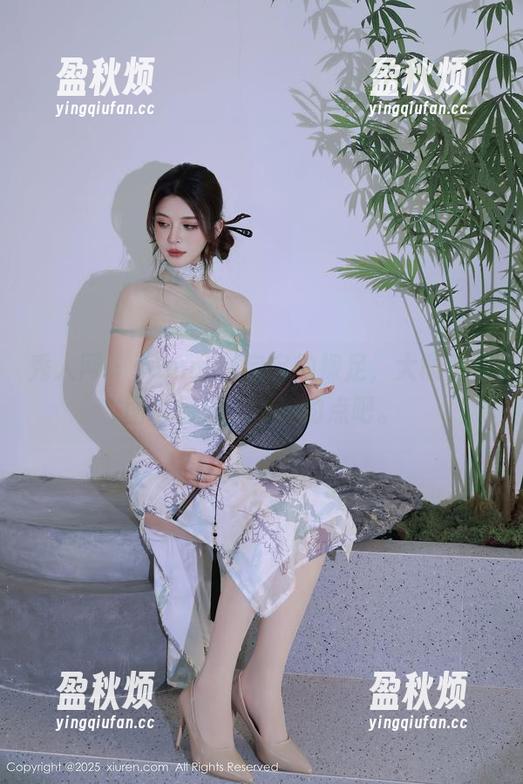 秀人网 - summer宝宝的裸足，大概是原图中最让人唏嘘的点吧。